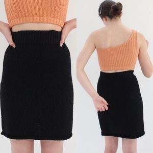 Beklina Boucle Knit Sweater Skirt in Solid Black Size US M/L
